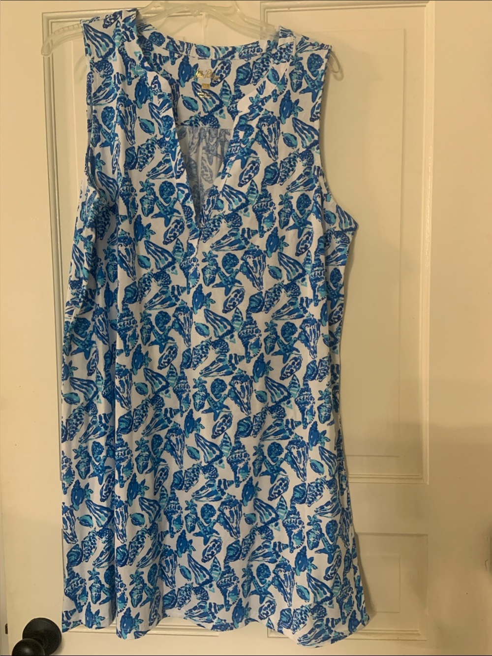 Lilly Pulitzer White and Blue Floral V-Neck Shift Dress, NWOT